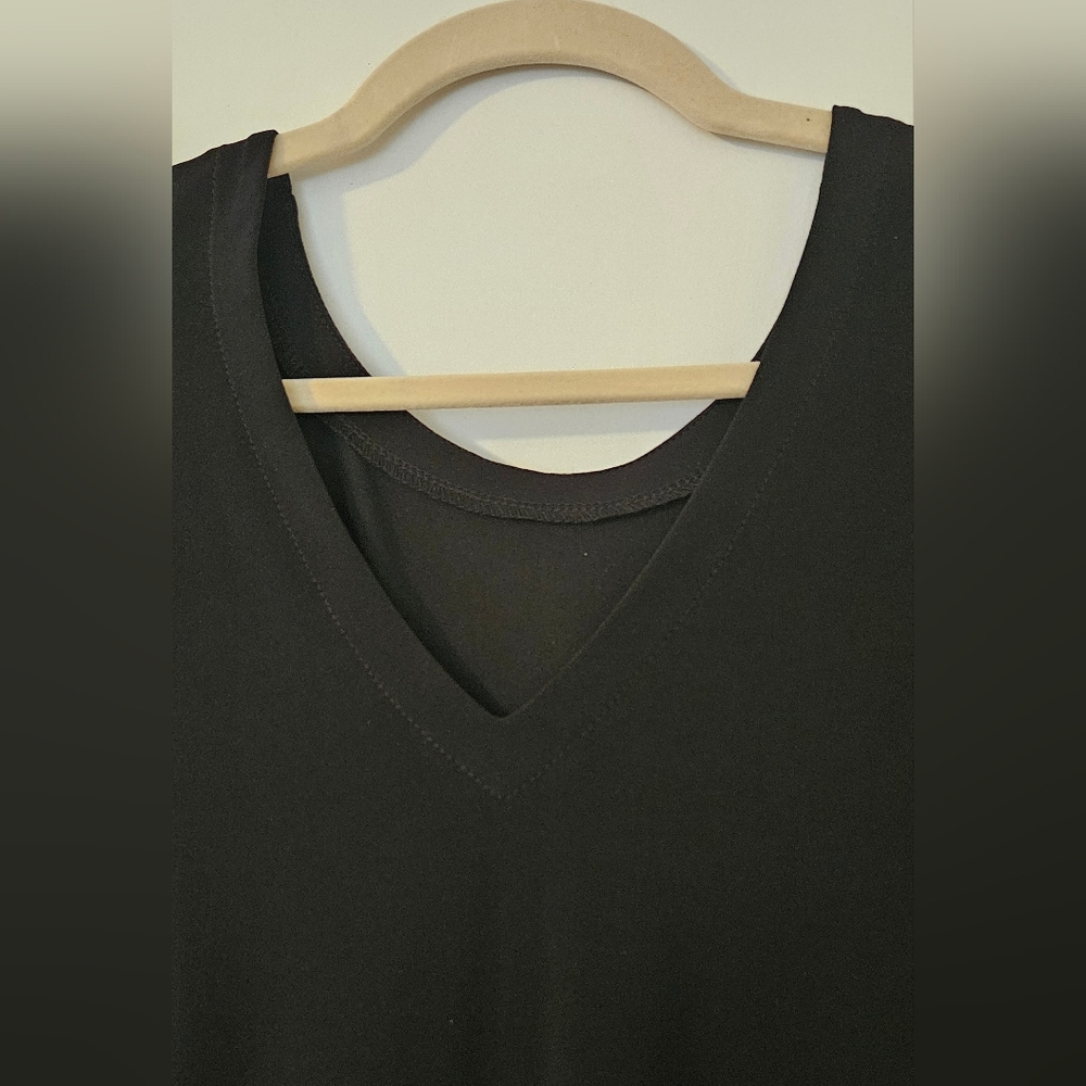 Sympli Black REVERSIBLE Drama Dress, Lagenlook. - Picture 3 of 10